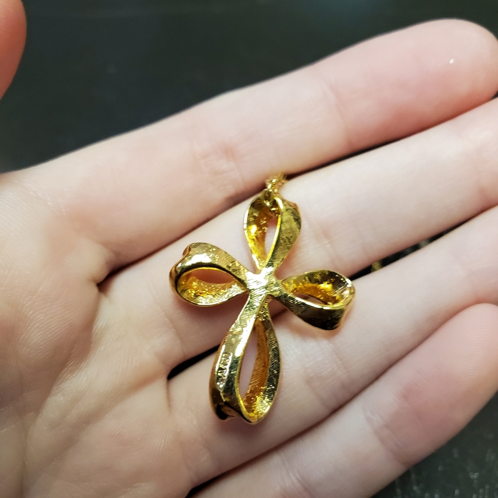 Avon cross necklace - Picture 4 of 6